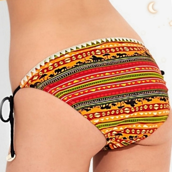 Disney ✦ Lion King Bikini Set ✦ Halter Top & Side-Tie Bottom w/ Shell Accents L - Picture 7 of 12